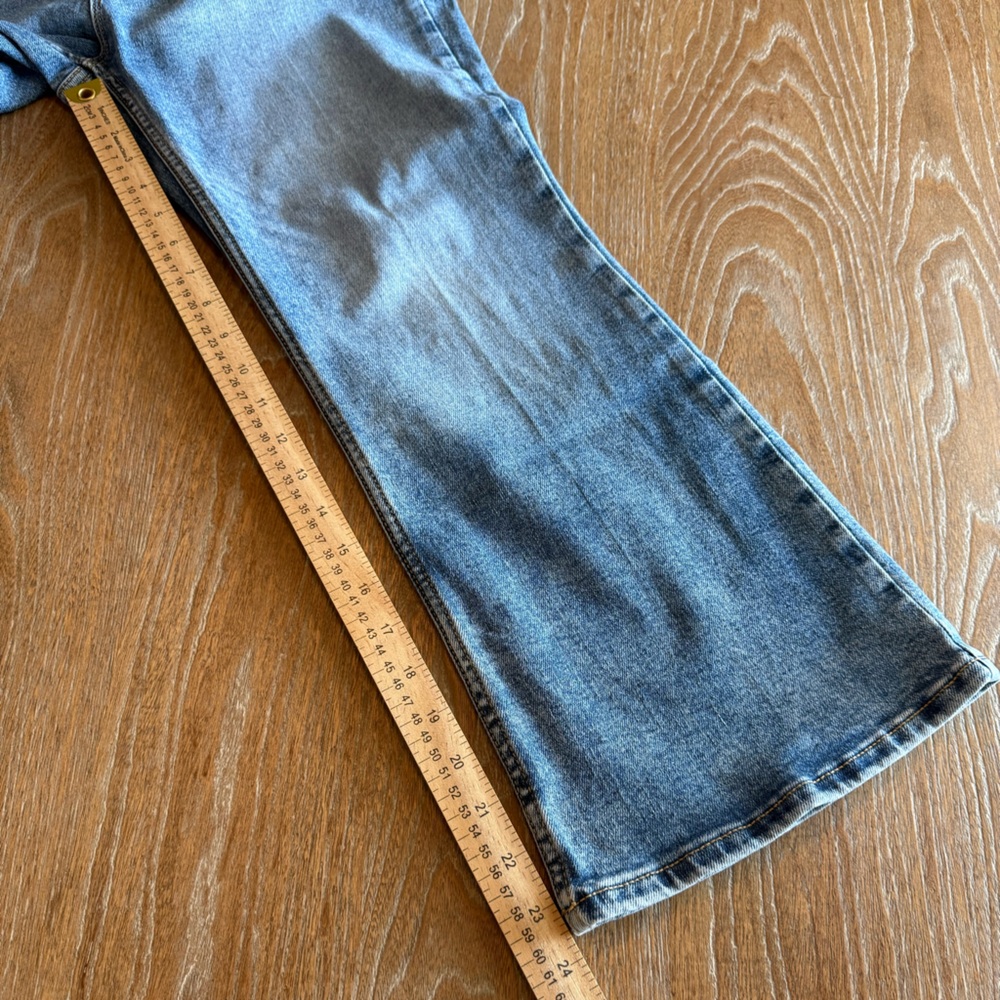 OLD NAVY Higher High-Rise Flare Women’s Blue Jeans Secret Smooth Pockets Sz 8P - Picture 12 of 14